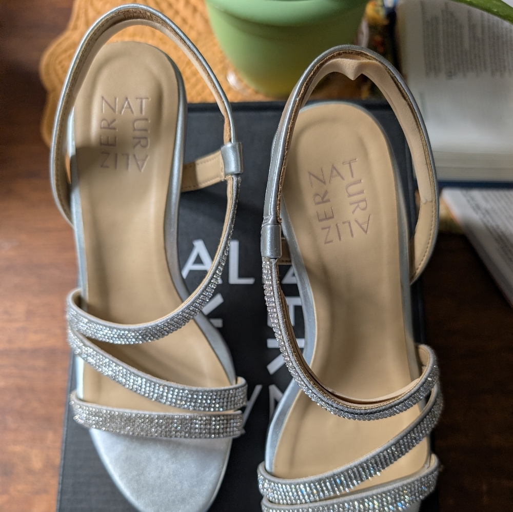 Naturalizer Silver Rhinestone Heels Sandals Size 6 1/2
